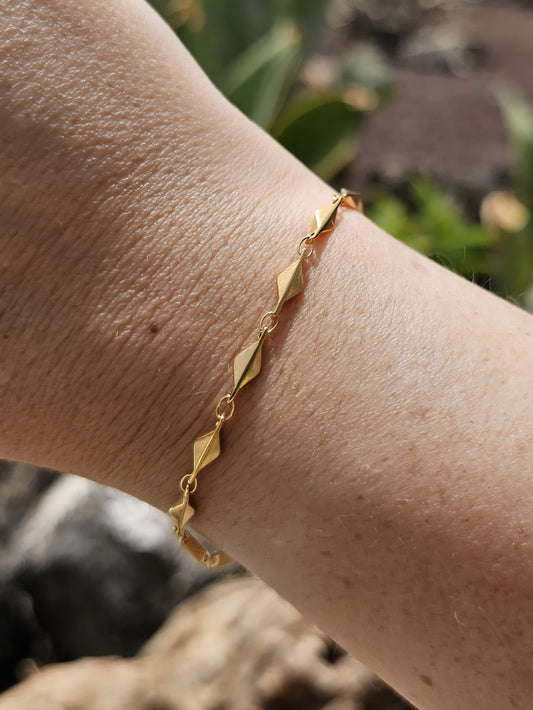Aurora Twist - Bracelet in 18k Gold Plating