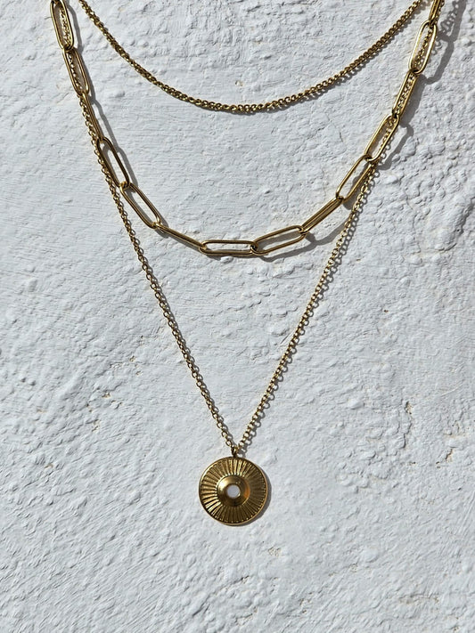 Solar medallion - Necklace in 18k Gold Plating