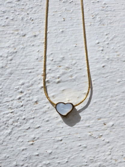 Pearly Heart - Necklace in 18k Gold Plating